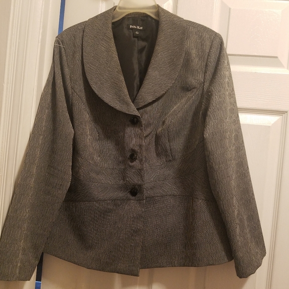 Jacket - Picture 4 of 8